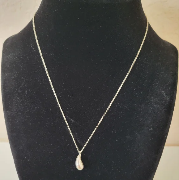 Tiffany & Co. | Jewelry | Tiffany Co Tear Drop Necklace